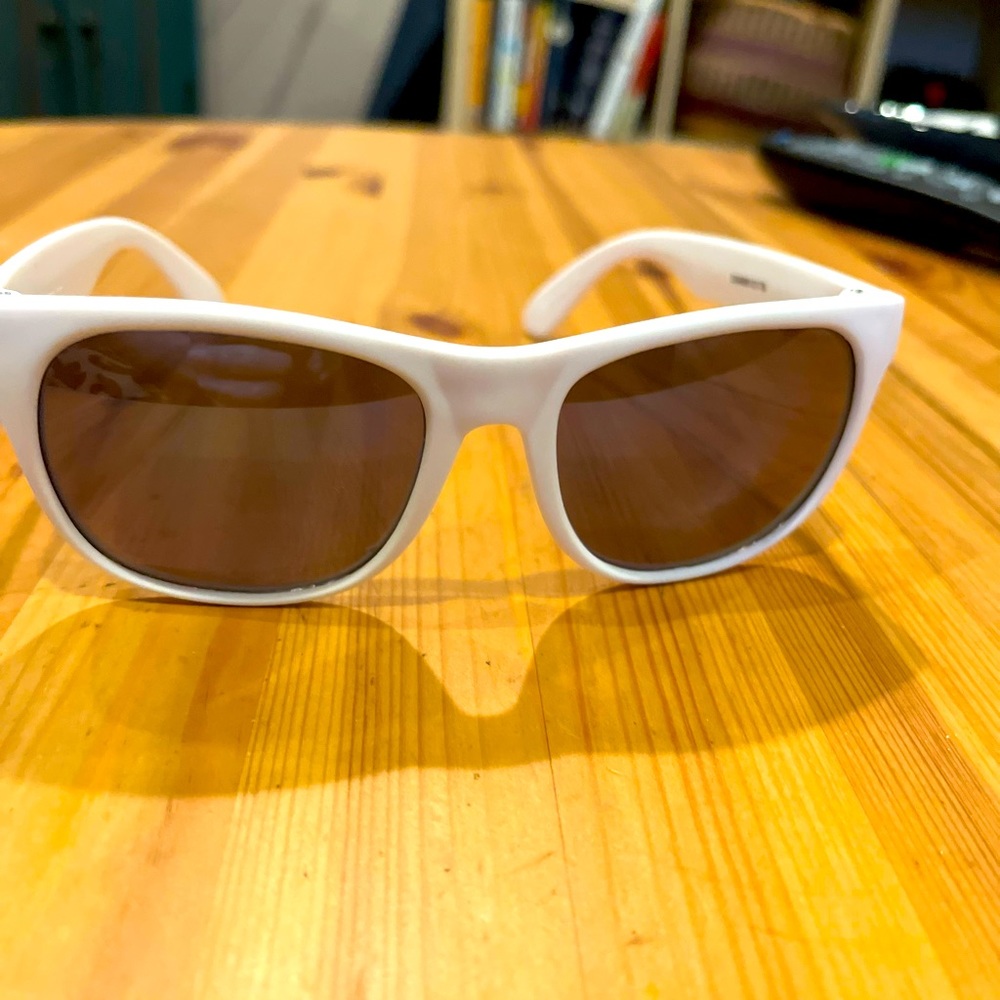 Visa sun glasses